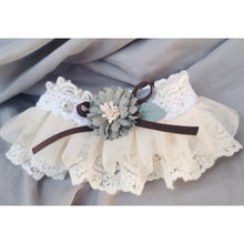 Load image into Gallery viewer, Luxurious Lace Collar
